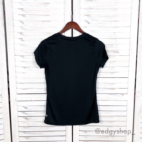 C9 Champion | V-Neck Tech T-Shirt - Picture 2 of 6